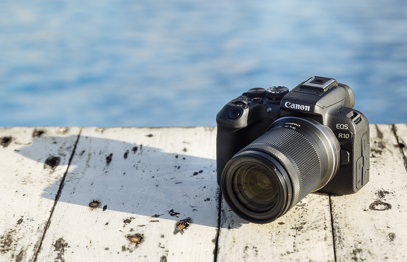 Aparat cyfrowy Canon EOS R10 body + adapter EF-EOS R