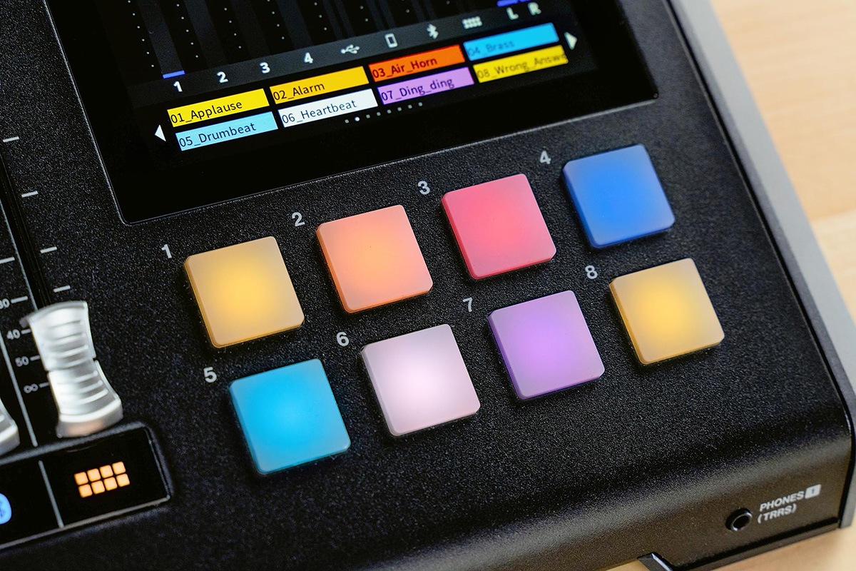 Tascam Mikser Mixcast 4 do nagrywania podcastów