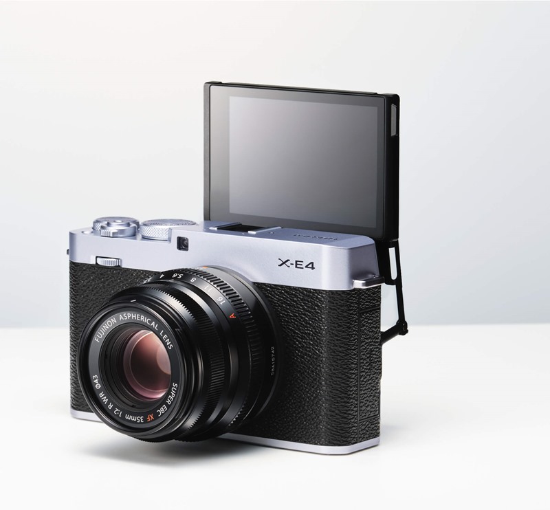 Aparat fotograficzny FujiFilm X-E4
