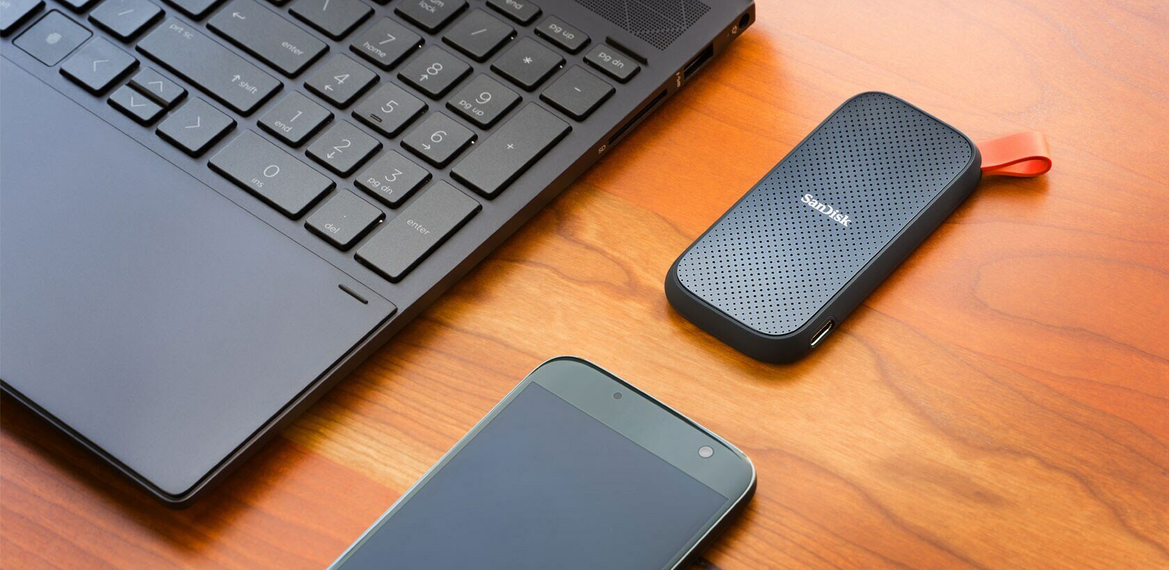Sandisk SSD Portable 1TB (odczyt do 800 MB/s)