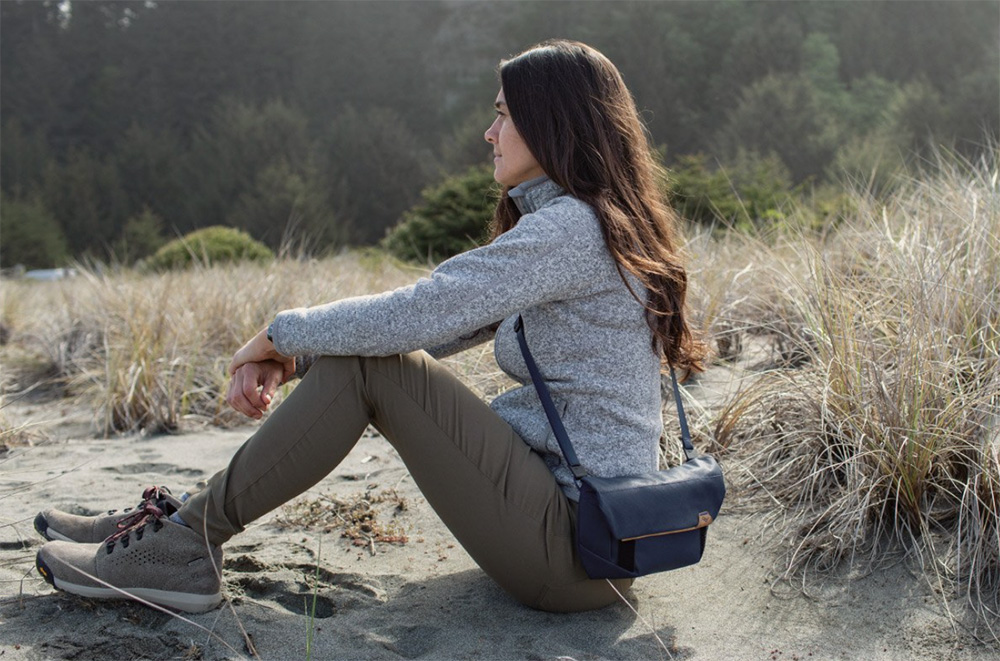 Peak Design FIELD POUCH v2 z paskiem - czarna - na drobne akcesoria