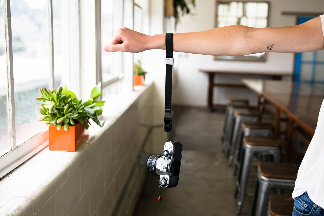 Pasek Peak Design Pasek na nadgarstek CUFF v3 szarozielony