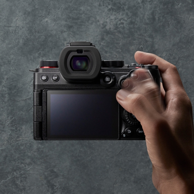 Aparat cyfrowy Panasonic Lumix DC-S5M2 body