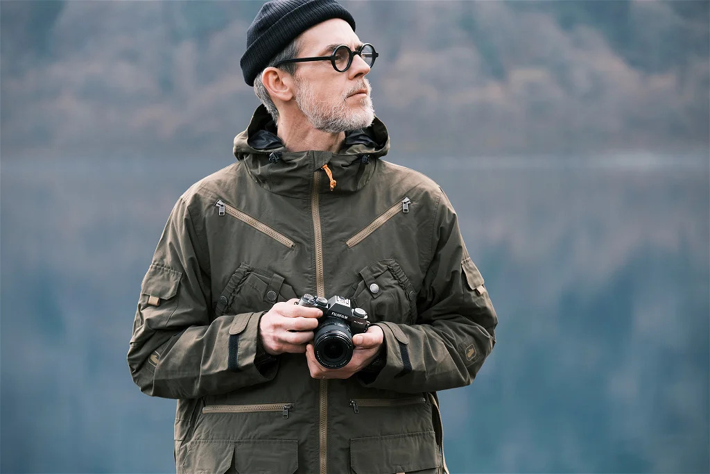 Siwy Pan z aparatem