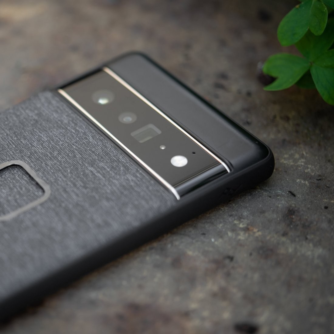 Peak Design Mobile Everyday Fabric Case etui do Google Pixel 7 grafitowe