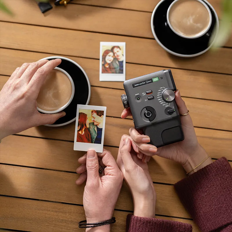 Aparat Fujifilm Instax Evo Cinema Camera