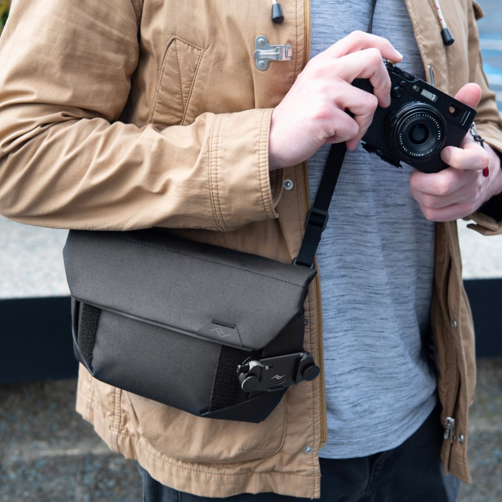 Peak Design FIELD POUCH v2 z paskiem - czarna - na drobne akcesoria