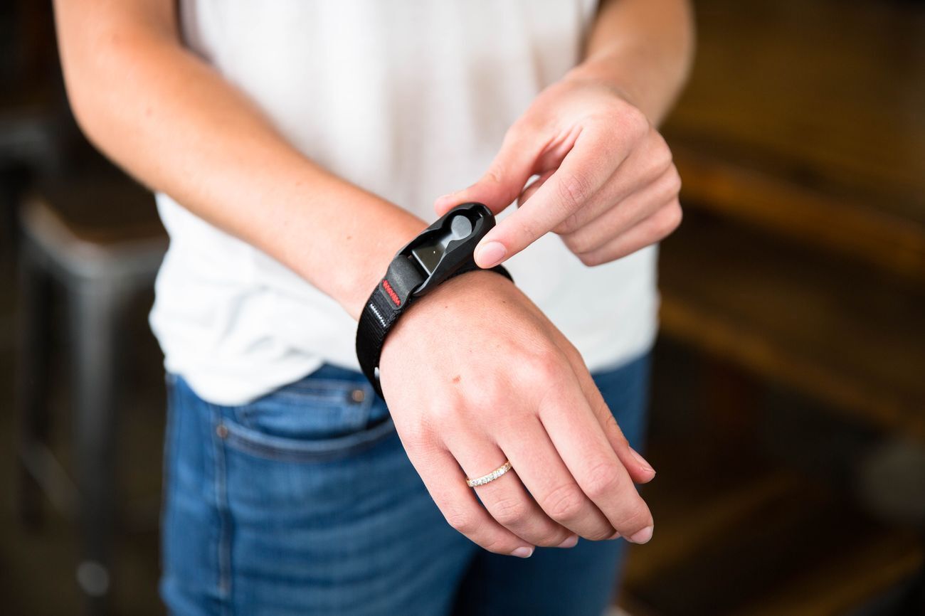 Pasek Peak Design Pasek na nadgarstek CUFF v3 szarozielony