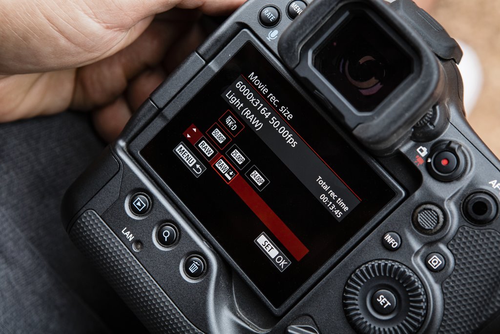 Aparat cyfrowy Canon EOS R3 body - zapytaj o mega cenę