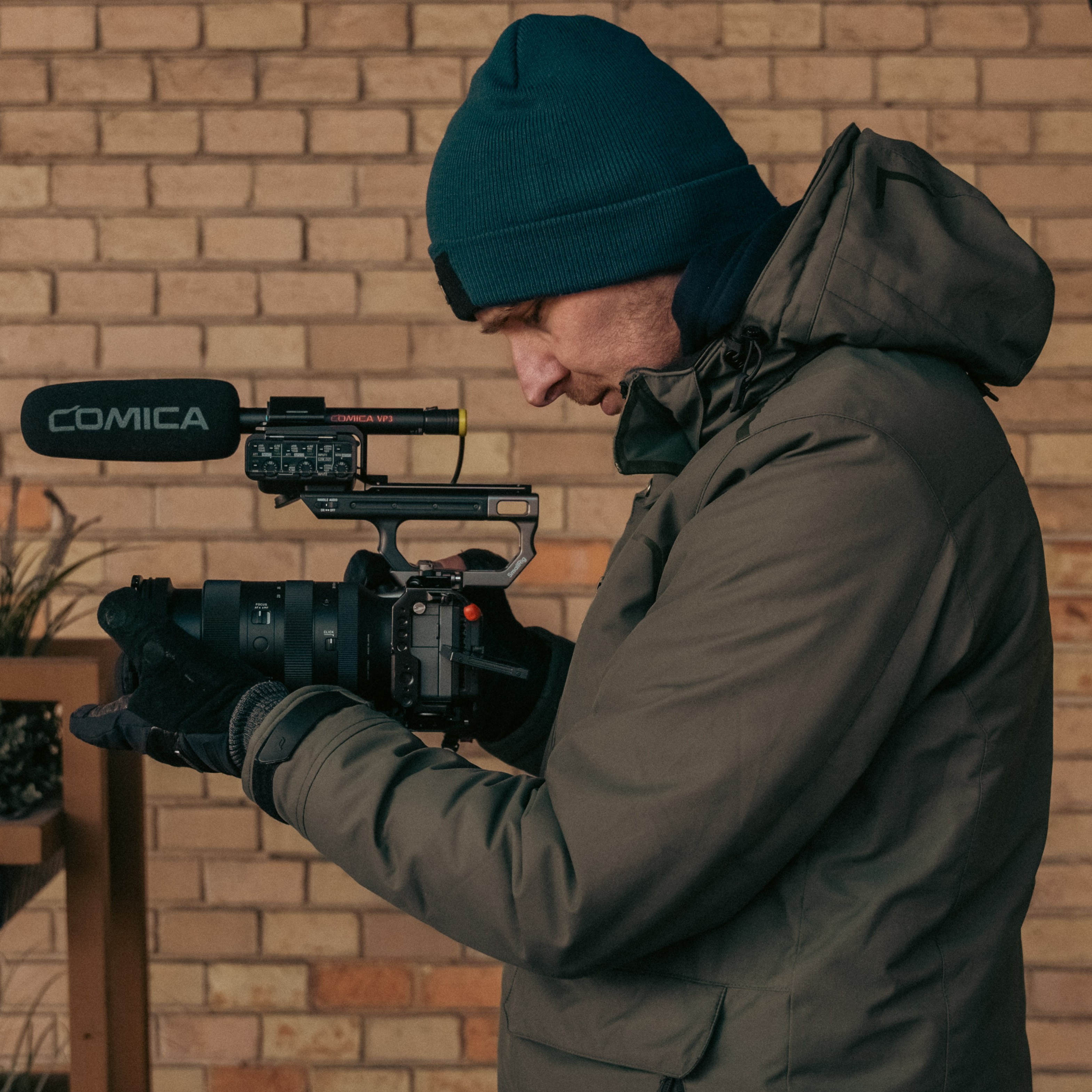 Cyfrowepl Masterclass filmowy. Gimbal vs handheld. Tworzenie obrazu różnymi technikami z Piotrem Chrobakiem