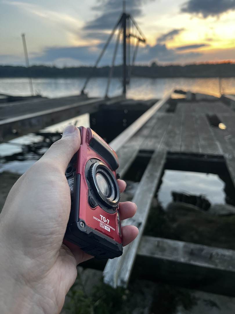Aparat cyfrowy Olympus TOUGH TG-7 czerwony, wyjątkowo odporny
